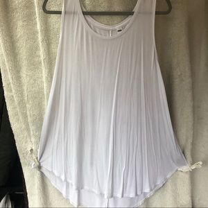 Long white sleeveless top